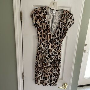 Cache leopard short sleeve dress